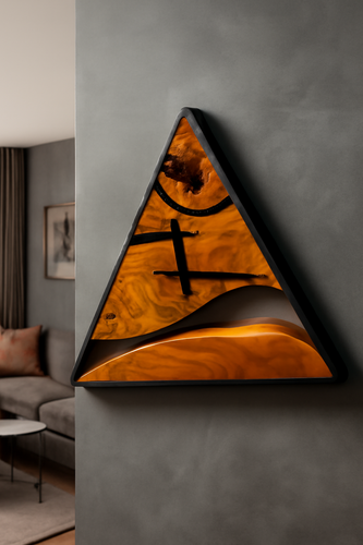 ساعت دیواری مثلثی