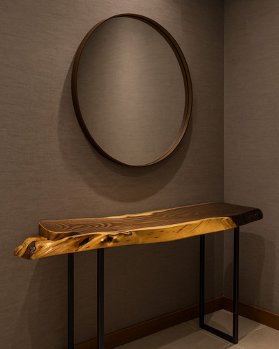 کنسول جلو آینه